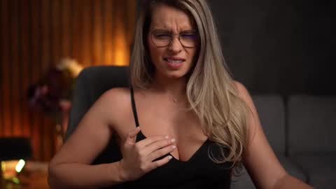 Snapshot of brandywhite chatting on 03-04-25, 08:57 Alex online show from 03-04-25, 08:57