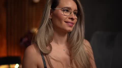 Snapshot of brandywhite chatting on 03-05-25, 07:49 Alex online show from 03-05-25, 07:49