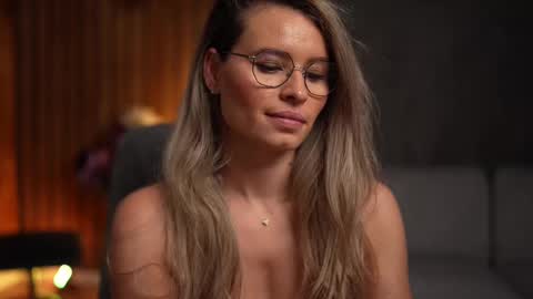 Snapshot of brandywhite chatting on 03-07-25, 10:56 Alex online show from 03-07-25, 10:56