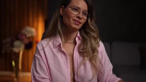 Snapshot of brandywhite chatting on 10-27-25, 04:38 Alex online show from 10-27-25, 04:38