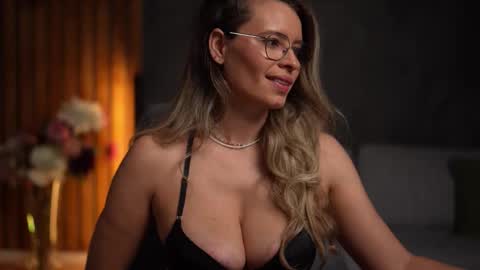 Snapshot of brandywhite chatting on 11-04-25, 05:06 Alex online show from 11-04-25, 05:06