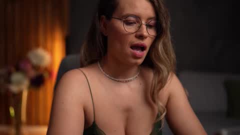 Snapshot of brandywhite chatting on 11-24-25, 05:29 Alex online show from 11-24-25, 05:29