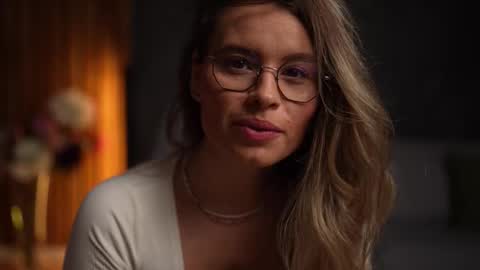 Snapshot of brandywhite chatting on 11-29-25, 05:21 Alex online show from 11-29-25, 05:21