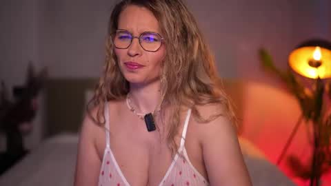 Snapshot of brandywhite chatting on 05-18-26, 03:57 Alex online show from 05-18-26, 03:57