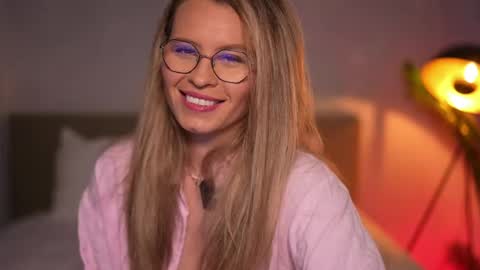 Snapshot of brandywhite chatting on 05-24-26, 03:55 Alex online show from 05-24-26, 03:55