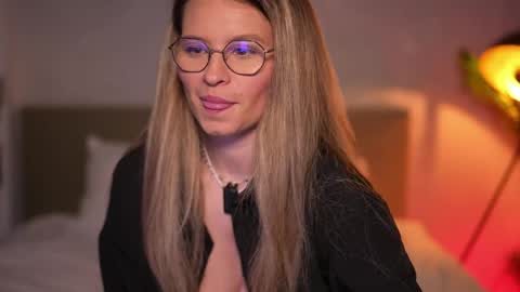 Snapshot of brandywhite chatting on 05-31-26, 04:20 Alex online show from 05-31-26, 04:20