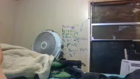 Snapshot of bratbrat23 chatting on 11-30-25, 09:35 Bay online show from 11-30-25, 09:35