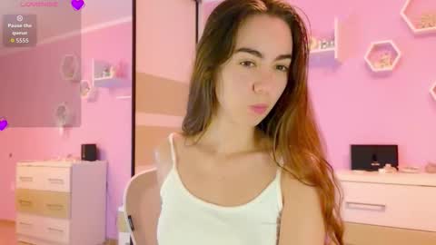 Snapshot of bratty_bun chatting on 11-09-25, 06:06 Annie online show from 11-09-25, 06:06