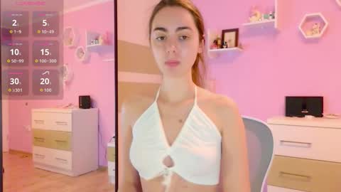 Snapshot of bratty_bun chatting on 11-11-25, 06:52 Annie online show from 11-11-25, 06:52