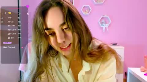 Annie online show from 07-25-26, 05:21