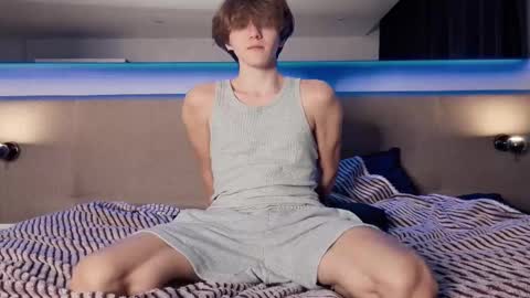 Snapshot of braxiboy chatting on 01-10-26, 02:52 Brax online show from 01-10-26, 02:52