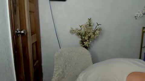 Snapshot of brazeen chatting on 11-29-25, 09:56 brazeen online show from 11-29-25, 09:56