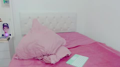 Alice online show from 11-12-25, 11:47