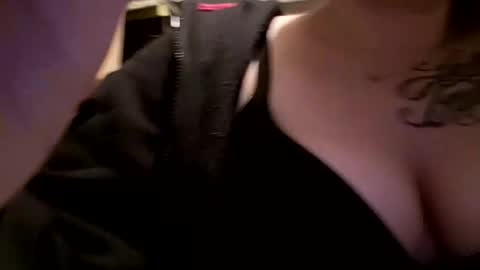 Snapshot of bre918 chatting on 02-23-26, 07:39 Bre Babyy online show from 02-23-26, 07:39