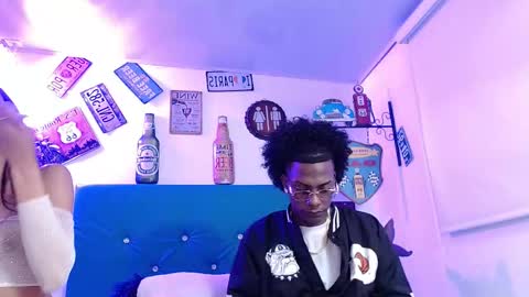 Snapshot of breazer__ chatting on 10-15-25, 12:33 breazer__ online show from 10-15-25, 12:33