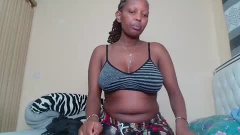 Snapshot of bree_beauty chatting on 07-13-26, 09:17 bree_beauty online show from 07-13-26, 09:17