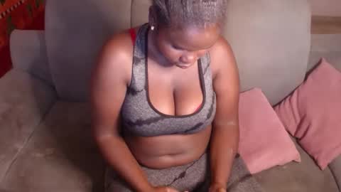 Snapshot of breestaarrs chatting on 10-20-25, 08:15 Valentina online show from 10-20-25, 08:15