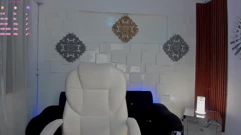 Snapshot of breex_ chatting on 01-10-25, 11:18 Breex online show from 01-10-25, 11:18