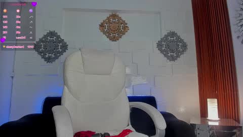 Snapshot of breex_ chatting on 02-18-25, 11:41 Breex online show from 02-18-25, 11:41