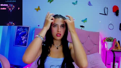 Snapshot of brenda1307 chatting on 01-19-25, 01:21 Brenda moris online show from 01-19-25, 01:21