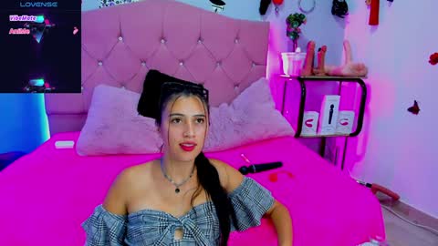 Snapshot of brenda1307 chatting on 01-25-25, 04:13 Brenda moris online show from 01-25-25, 04:13