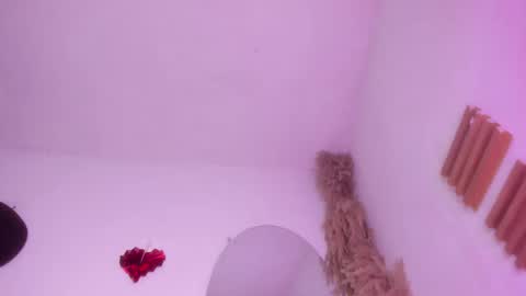 Snapshot of brenda_lott chatting on 03-07-26, 08:33 Brenda online show from 03-07-26, 08:33