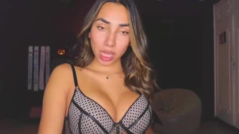 brendaaguerra online show from 01-04-25, 11:59