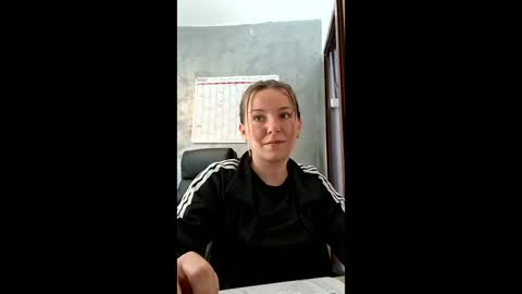 Snapshot of brendaaryas chatting on 04-24-26, 07:33 Brenda online show from 04-24-26, 07:33