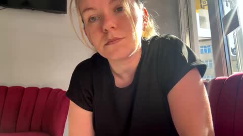 Snapshot of brendaaryas chatting on 05-04-26, 07:26 Brenda online show from 05-04-26, 07:26