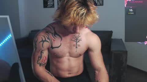 Snapshot of brendan__piks chatting on 10-15-25, 02:50 brendan__piks online show from 10-15-25, 02:50