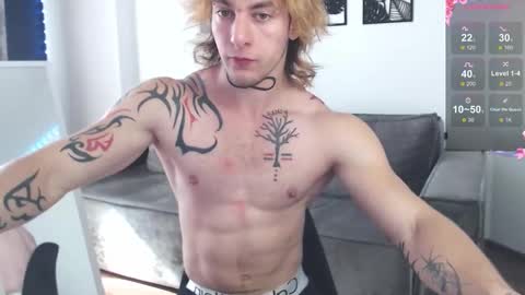 Snapshot of brendan__piks chatting on 10-17-25, 09:12 brendan__piks online show from 10-17-25, 09:12