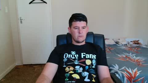 Snapshot of brendansexyboy098754 chatting on 05-02-26, 07:57 ask me lol online show from 05-02-26, 07:57