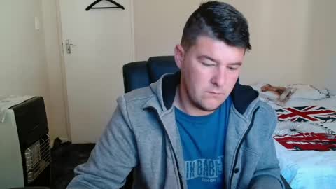 Snapshot of brendansexyboy098754 chatting on 05-12-26, 05:59 ask me lol online show from 05-12-26, 05:59