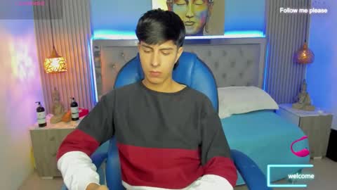 Snapshot of brent18_ chatting on 10-27-25, 04:49 Esteban online show from 10-27-25, 04:49