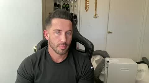 Snapshot of brettmycles chatting on 06-26-26, 03:16 Brett Mycles online show from 06-26-26, 03:16