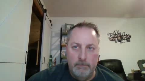 Snapshot of brettsky chatting on 01-11-25, 12:22 hey online show from 01-11-25, 12:22