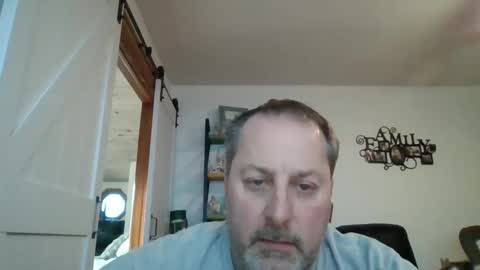 Snapshot of brettsky chatting on 02-05-25, 09:29 hey online show from 02-05-25, 09:29
