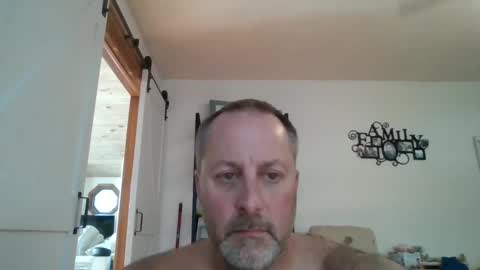 Snapshot of brettsky chatting on 09-17-25, 09:05 hey online show from 09-17-25, 09:05