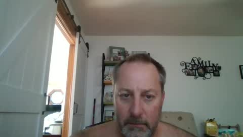 Snapshot of brettsky chatting on 10-03-25, 07:22 hey online show from 10-03-25, 07:22