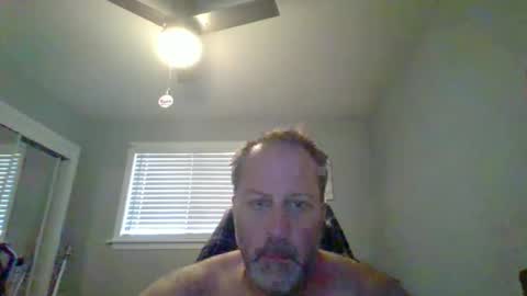 Snapshot of brettsky chatting on 06-07-26, 03:27 hey online show from 06-07-26, 03:27