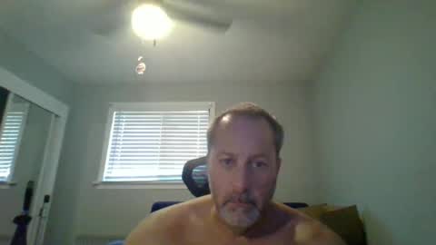 Snapshot of brettsky chatting on 07-10-26, 02:19 hey online show from 07-10-26, 02:19