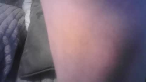 Snapshot of bri20fu chatting on 10-31-25, 11:06 raining down on me online show from 10-31-25, 11:06