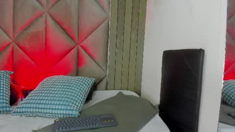 Snapshot of briaconner_ chatting on 06-25-26, 02:44 B R I A online show from 06-25-26, 02:44