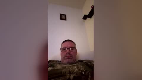 Snapshot of brian38431 chatting on 12-15-25, 12:31 brian38431 online show from 12-15-25, 12:31