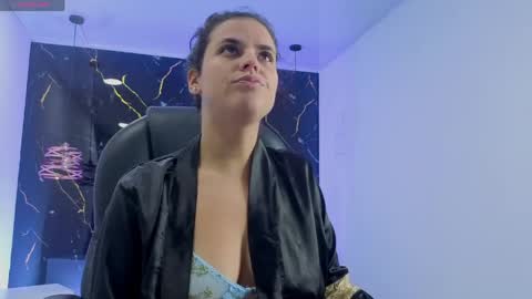 Manuela online show from 06-02-26, 03:19