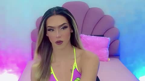 Snapshot of briana_sex32 chatting on 01-22-25, 01:20 BRIANA online show from 01-22-25, 01:20