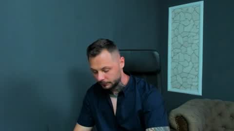 Snapshot of brianhunts chatting on 06-18-26, 04:35 Brian online show from 06-18-26, 04:35