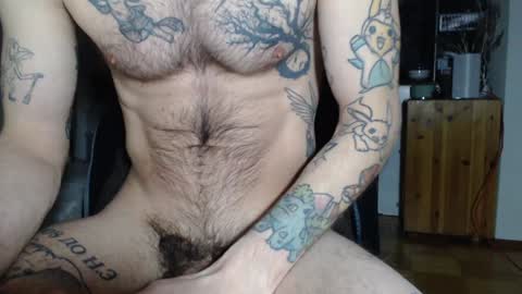 Snapshot of brianmuscle chatting on 12-16-24, 04:02 Brian online show from 12-16-24, 04:02