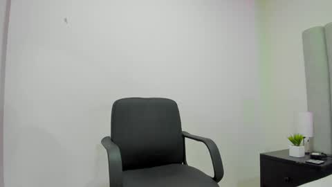 Snapshot of briannajackson_ chatting on 02-08-25, 10:50 brianna online show from 02-08-25, 10:50