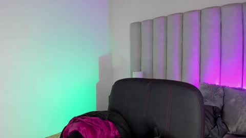 Snapshot of briannajackson_ chatting on 02-17-25, 02:37 brianna online show from 02-17-25, 02:37